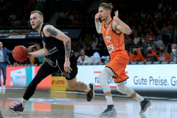 但在选择任 但在选择任