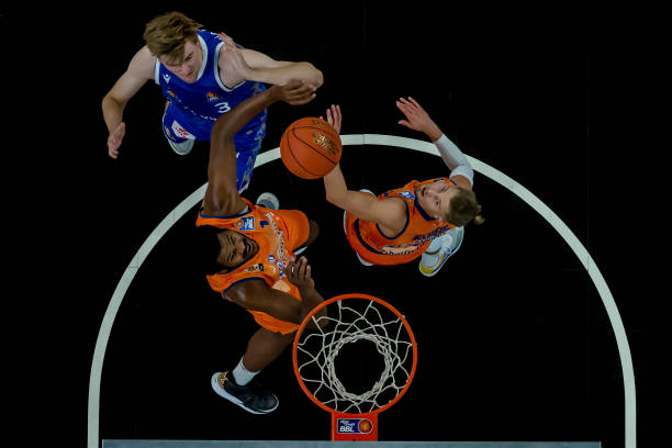 赛中占据重 赛中占据重